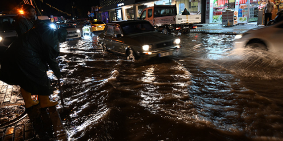 Osmaniye’de sağanak su baskınlarına sebep oldu