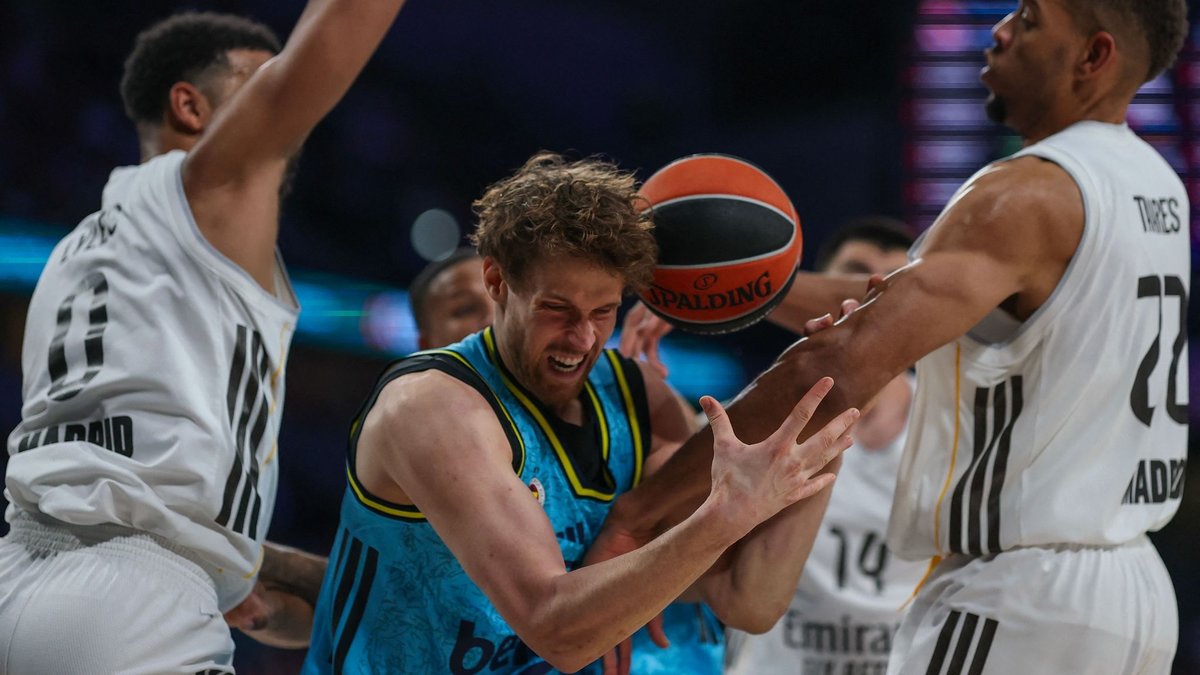 Real Madrid 84-58 Fenerbahçe Beko | MAÇ SONUCU-ÖZET