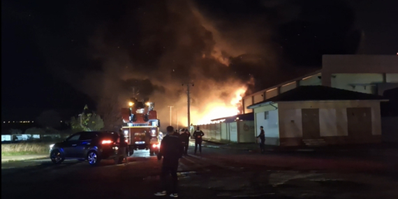 Samsun’da geri dönüşüm fabrikasında çıkan yangın kontrol altına alındı