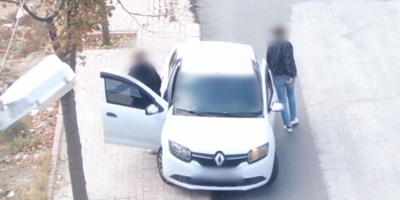 Şoför değiştiren ehliyetsiz sürücü drona yakalandı