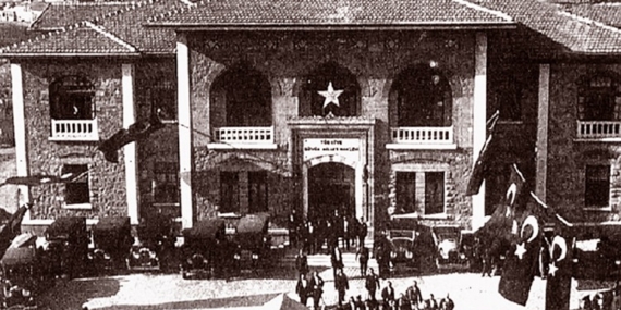 Türkiye Cumhuriyeti 102 yaşında