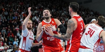 12 Dev Adam farklı galip! İsviçre'yi 85-60 yendik