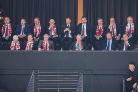 12 Dev Adam galibiyetle başladı