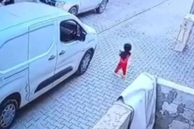 2 yaşındaki çocuk kargo aracının çarpması sonucu öldü