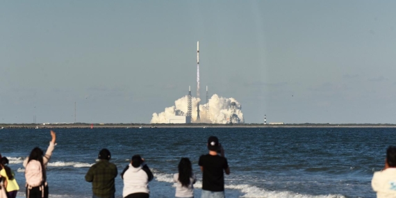 ABD’li havacılık ve uzay şirketi Blue Origin, New Glenn roketini Mars görevi için uzaya fırlattı