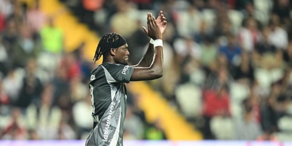 Abraham: Sezonun gollerinden birini attım