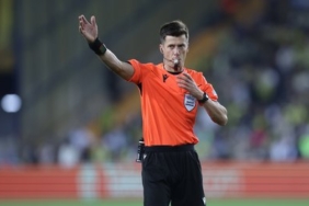 Ajax - Galatasaray maçını Benoit Bastien yönetecek!