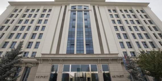 AK Parti’de 5 ile yeni il başkanı atandı