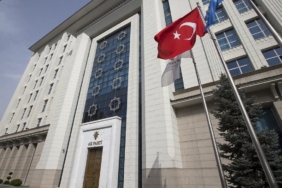 AK Parti'den 81 ilde üye sayısını artırmak için yeni çalışma