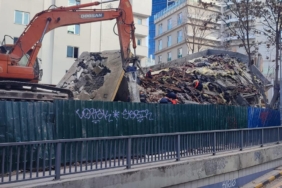 Ankara'da kontrollü yıkımı yapılan bina çöktü