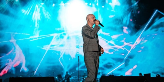 Antalya Kültür Yolu Festivali’nde Soner Sarıkabadayı sahneye çıktı!