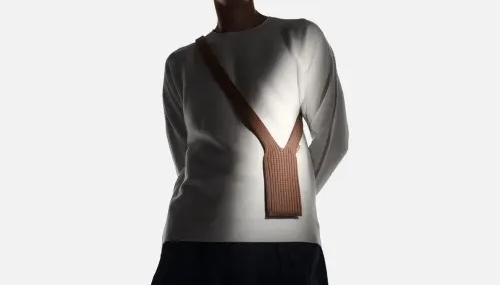 Apple, iPhone Pocket’ı Piyasaya Sürdü