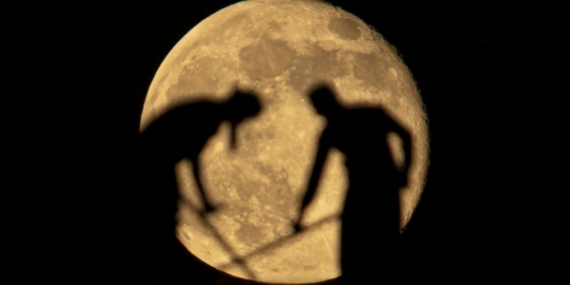 Ay’ın içinde ne var?