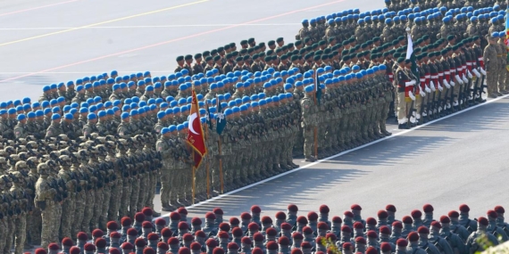 Azerbaycan, Karabağ Zaferi’nin 5. yılını askeri geçit töreniyle kutladı