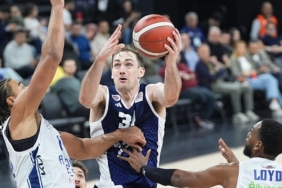 Bahçeşehir deplasmanda Anadolu Efes'i devirdi!