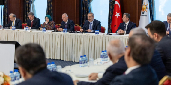 Bakan Fidan, AK Parti Marmara Bölgesi milletvekilleriyle bir araya geldi