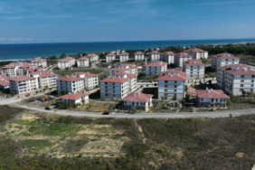 Bakan Kurum, Sakarya'da TOKİ ile ev sahibi olan vatandaşların görüntülerini paylaştı