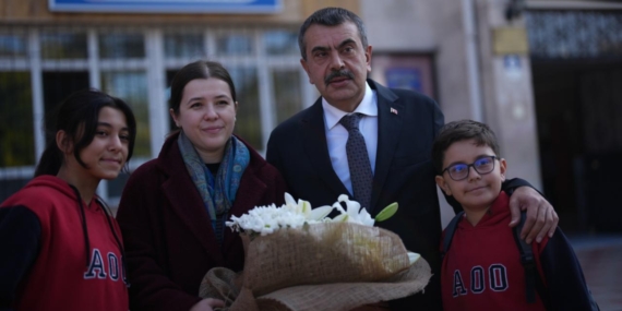 Bakan Tekin’den öğretmenlere mektup: Her çocuğun geleceği size emanet