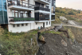 Bartın'da inşaat alanında göçük: Yan apartman tahliye edildi