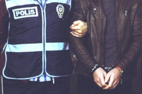 Başkentte aranan şüphelilere şafak baskını: 105 gözaltı