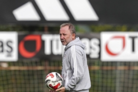 Beşiktaş'ta yaprak dökümü! 4 futbolu ile ayrılık kapıda