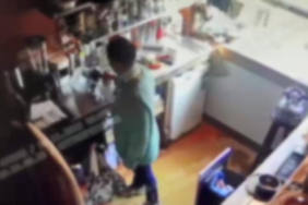 Beyoğlu'nda kahve içen genç mühendis yoğun bakıma alındı