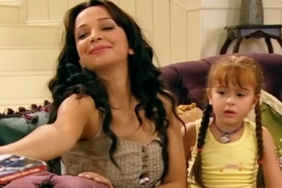 'Bez Bebek'le tanınan Asena Keskinci'den Evrim Akın'la ilgili şok iddia: Yıllardır babamla birlikte