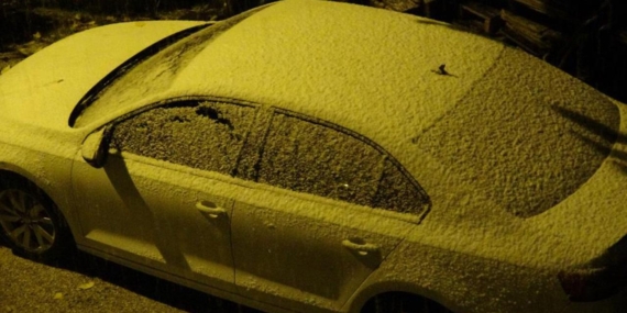 Bitlis’te soğuk hava yerini kara bıraktı