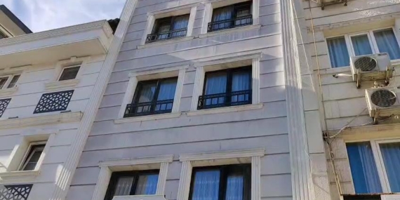 Böcek ailesinin kaldığı otelde iki kişi zehirlenme şüphesiyle hastaneye kaldırıldı