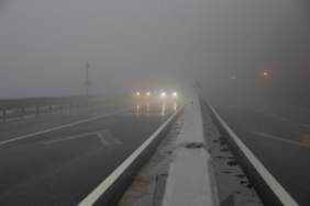 Bolu Dağı geçişinde sağanak ve sis etkili oldu