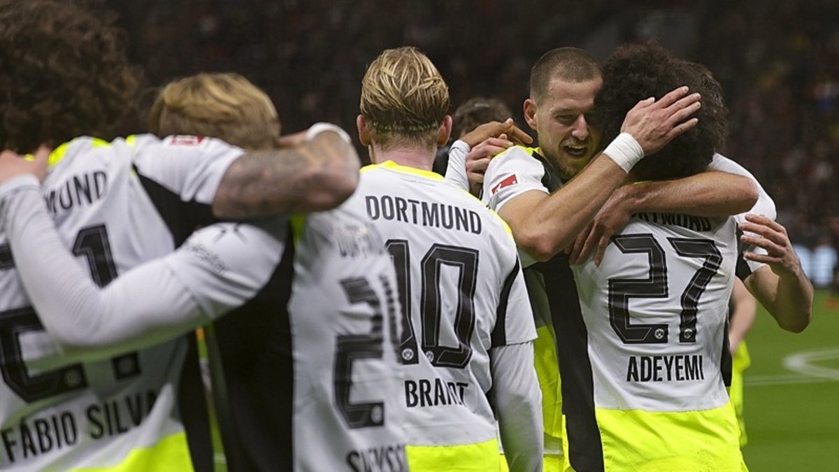 Borussia Dortmund'dan Bayer Leverkusen'e geçit yok