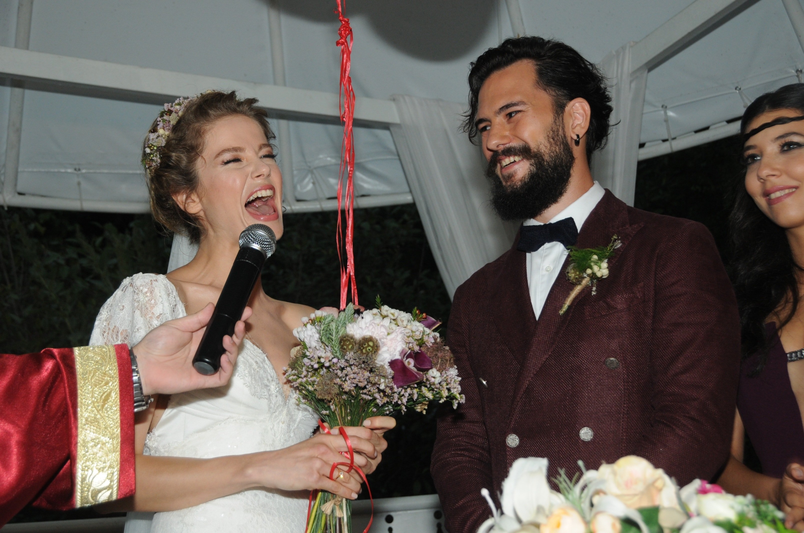 Burcu Biricik kızını şehir hayatından uzak büyütmek istedi, Ayvalık'ta otel açtı