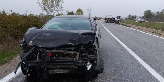 Bursa’da 2 otomobil çarpıştı: 1 ölü