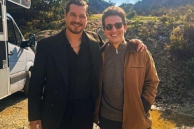 Çağatay Ulusoy'u sette kardeşi ziyaret etti