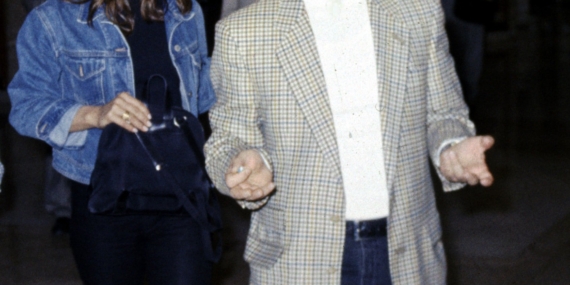 Coşkun Sabah’ın kızları güzellikleriyle hayran bıraktı