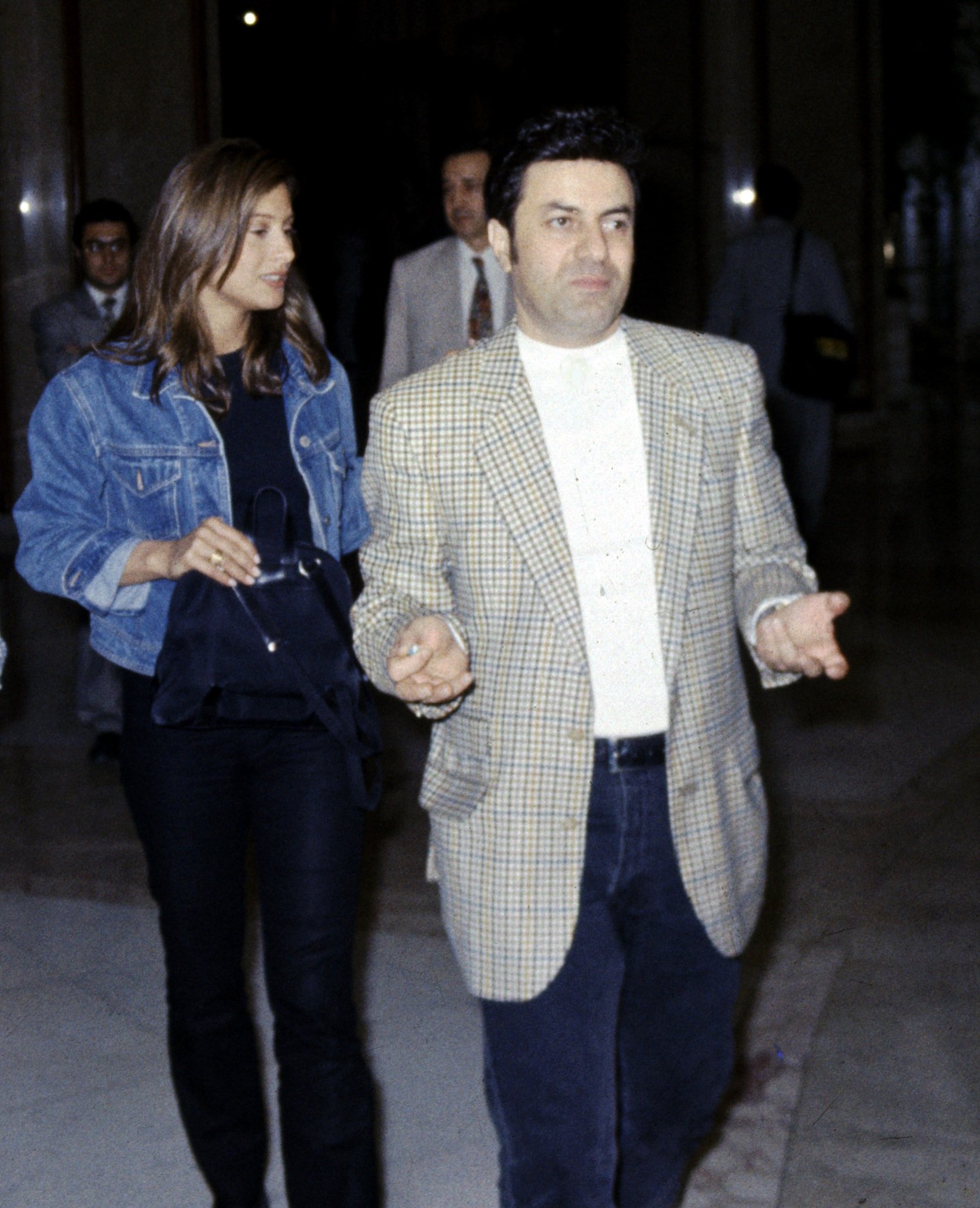 Coşkun Sabah'ın kızları güzellikleriyle hayran bıraktı