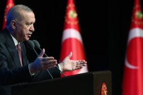 Cumhurbaşkanı Erdoğan: Hiçbir alçağa kaptıracak tek bir gencimiz yoktur