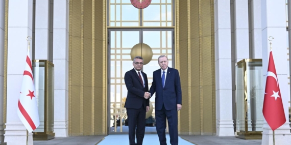 Cumhurbaşkanı Erdoğan, KKTC Cumhurbaşkanı Erhürman’ı resmi törenle karşıladı