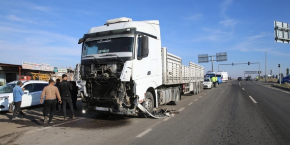 Diyarbakır’da feci kaza: 2 kişi öldü, 3 kişi yaralandı