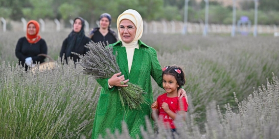 Emine Erdoğan: Her çocuk güvenle büyüyebileceği bir hayata layıktır