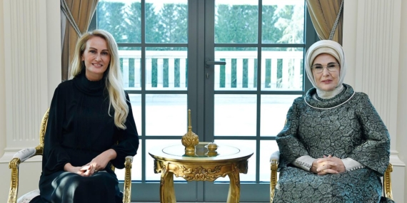 Emine Erdoğan, Nilden Bektaş Erhürman ile bir araya geldi