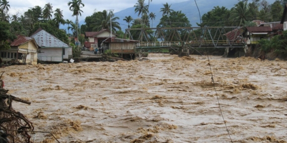 Endonezya’da şiddetli yağışların yol açtığı afetlerde ölenlerin sayısı 248’e yükseldi