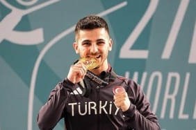 Eray Şamdan Dünya Karate Şampiyonası’nda altın madalyanın sahibi oldu!