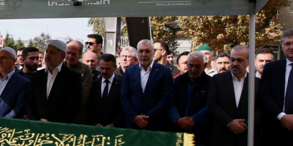 Fabrikadaki yangında hayatını kaybedenler son yolculuğuna uğurlandı