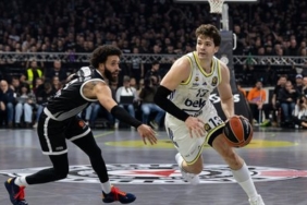 Fenerbahçe Beko Partizan tribünlerinin skandal pankartına cevabı sahada verdi!