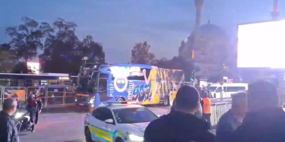 Fenerbahçe kafilesi Tüpraş Stadyumu’na ulaştı