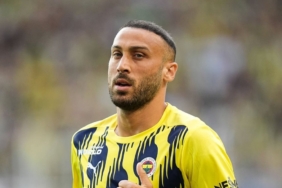 Fenerbahçe'de kadro dışı bırakılan Cenk Tosun'a Süper Lig'den 3 talip!
