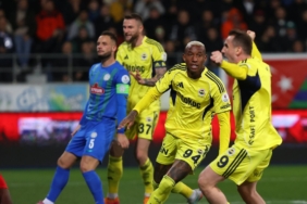 Fenerbahçe'den Çaykur Rizespor deplasmanında müthiş geri dönüş