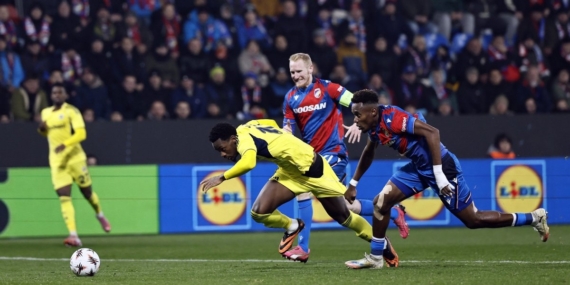 Fenerbahçe’den resmi açıklama: Plzen maçının hakemiyle ilgili UEFA’ya başvuru yaptık