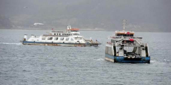 Fırtına deniz ulaşımını vurdu, feribot seferleri iptal